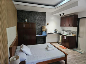 Weyh's Studio #2 by the ocean 100Mbps